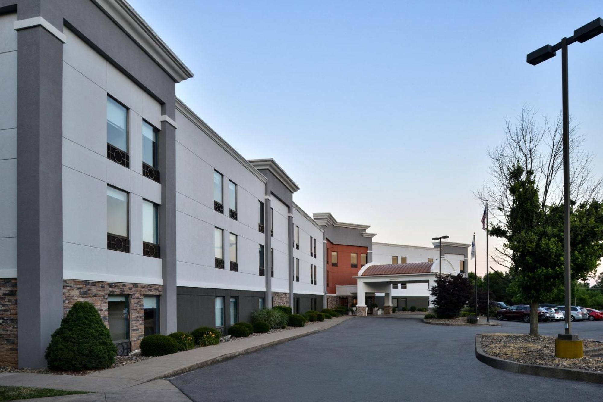 Holiday Inn Express Lewisburg - New Columbia, An Ihg Hotel Extérieur photo