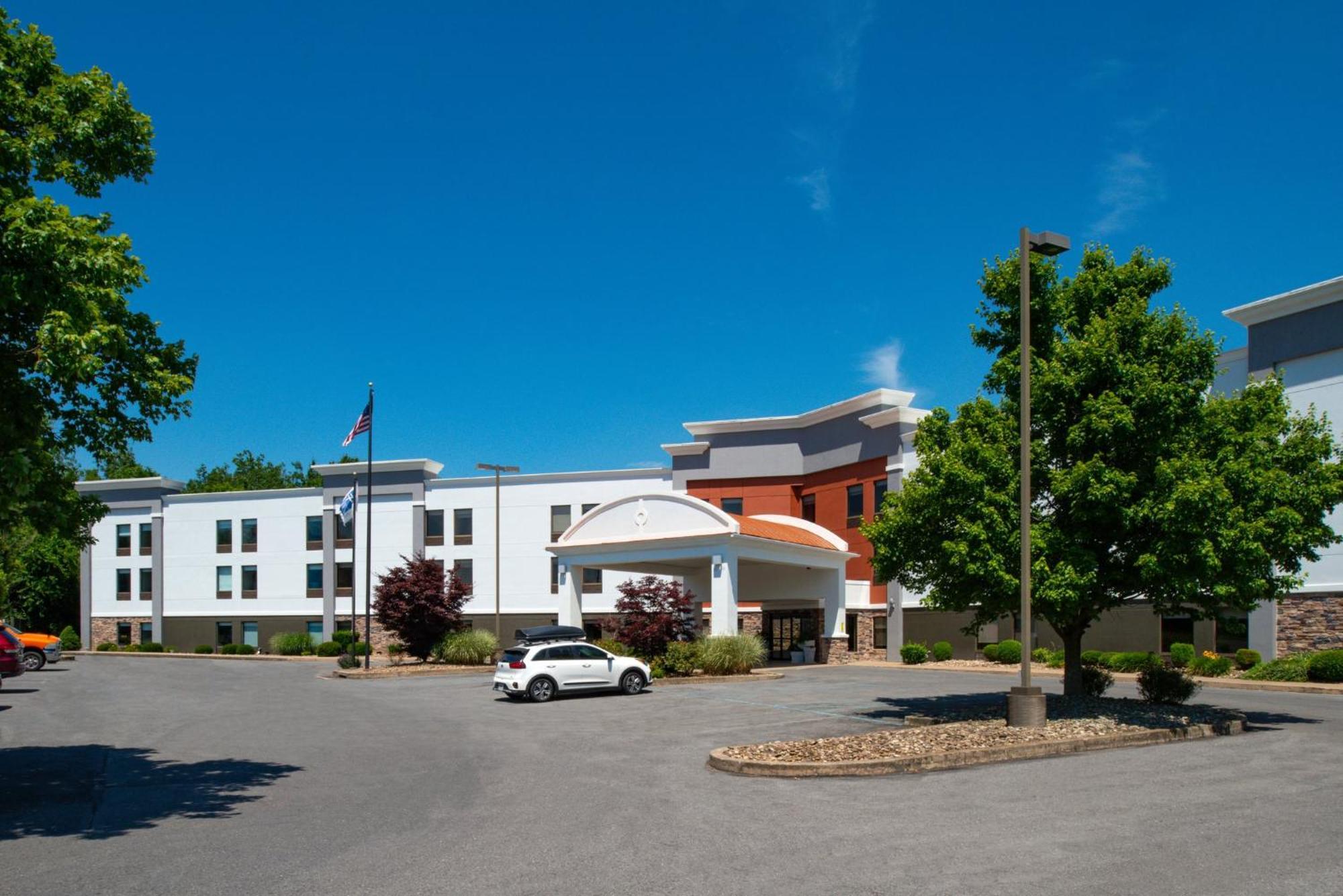 Holiday Inn Express Lewisburg - New Columbia, An Ihg Hotel Extérieur photo